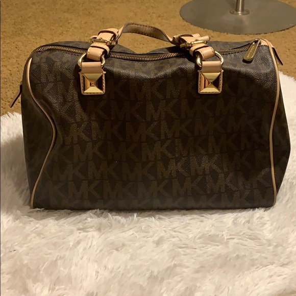 Michael Kors Handbags - Authentic Michael Kors Grayson Satchel